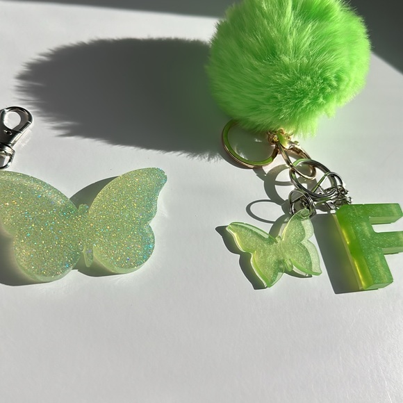 Green Letter Keychain - Picture 14 of 14